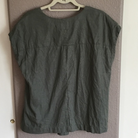 LinenCloud Olive Linen Top - Picture 4 of 7